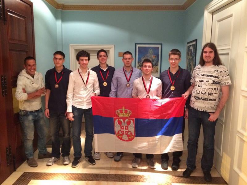 1 medalje matematicka gimnazija