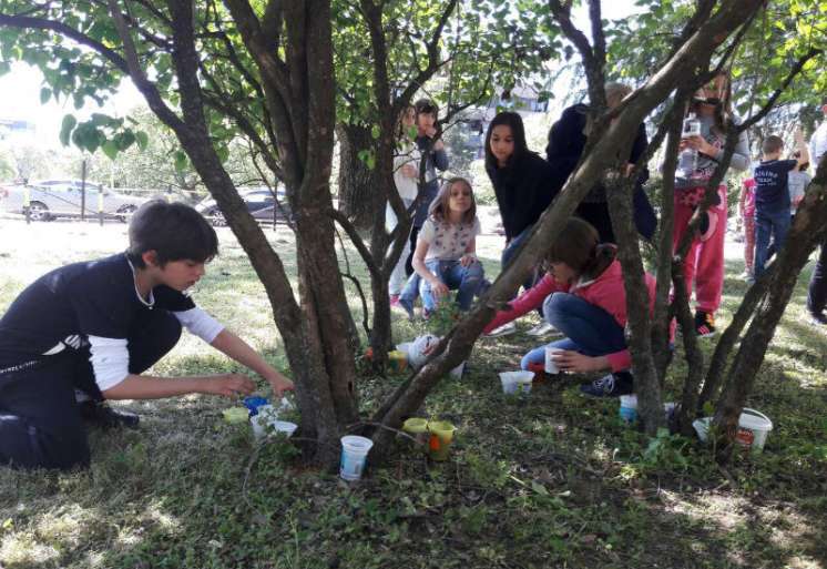 Povodom Međunarodnog dana planete Zemlje (22.april), nevladina organizacija Mladi istraživači Srbije (MIS) u saradnji sa OŠ „Kralj Aleksandar I“ su i ove godine organizovali ekološku radionicu povodom Dana planete Zemlje pod nazivom „Planeta i ja, a gde su tu pčelice?“