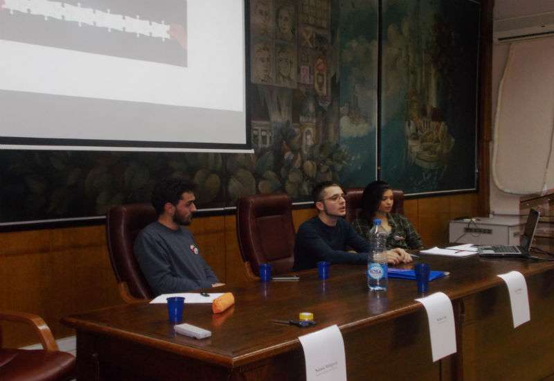 Predstavljeni su rezultati dobijeni putem fokus grupa, u kojima se radilo istraživanje iskustava, stavova, problema i potreba mladih u Pančevu na temu obrazovanja, kulture, bezbednosti i uče&scaron;ću mladih u procesima dono&scaron;enja odluka