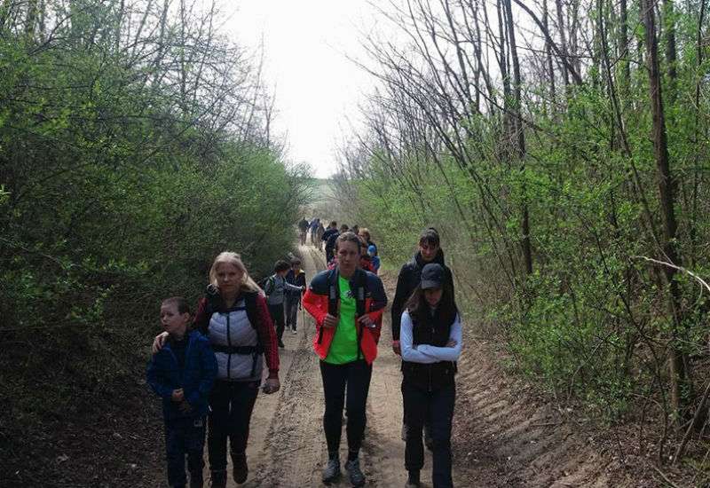 Članovi planinarsko-ekolo&scaron;kog dru&scaron;tva &bdquo;Soko&rdquo; upriličili su pe&scaron;ačku turu po Deliblatskoj pe&scaron;čari sa usponom na Zagajička brda