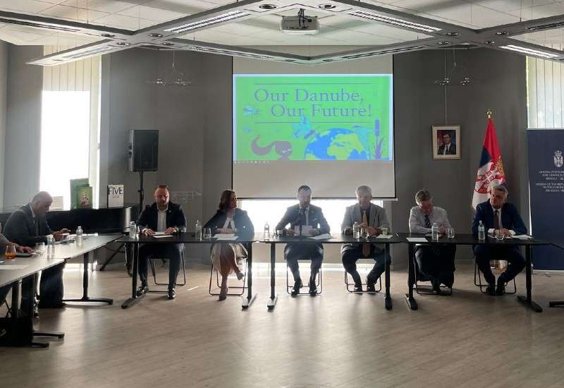 Tokom panela istaknuta je važnost očuvanja vodnih resursa, unapređenja rečne infrastrukture i razvoja zelene ekonomije, kao i promocije turizma i kulture duž celog toka reke Dunav