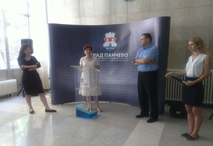 Osnovna tema radova 27 studenata master studijskog programa Integralni urbanizam na Arhitektonskom fakultetu bila je "Instrumenti upravljanja integralnim urbanim razvojem", na primeru Grada Pančeva
