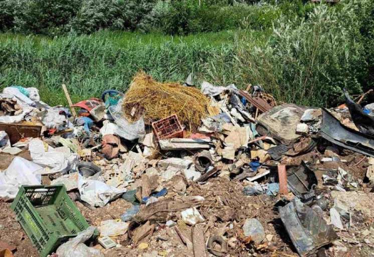 Sredstva će biti upotrebljena za čišćenje divljih deponija i odnošenje tog otpada na novu sanitarnu deponiju sa 13 lokacija u Pančevu