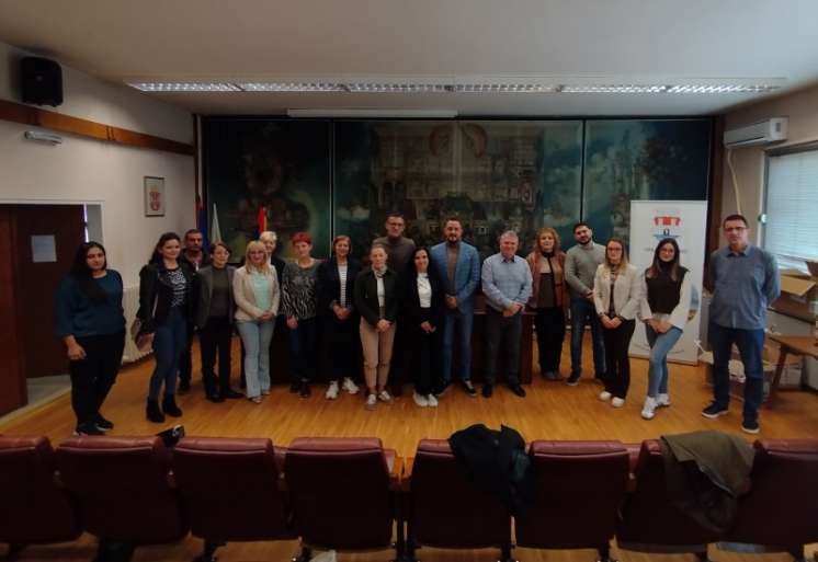 Učenici će i u 2025/2026. &scaron;kolskoj godini prikupljati i razvrstavati papir, karton, plastične boce, aluminijumske i čelične limenke 