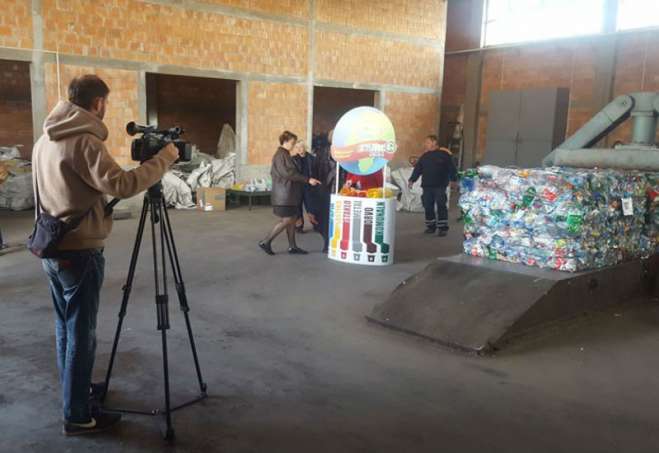 Predstavnici Eko star paka u Centru za razvrstavanje otpada u Pančevu