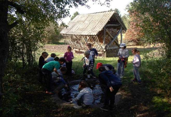 Udruženja građana „Deliblatika“ iz Pančeva je tokom jeseni 2015. godine, realizovalo Projekat „Eko kamp Peščara“