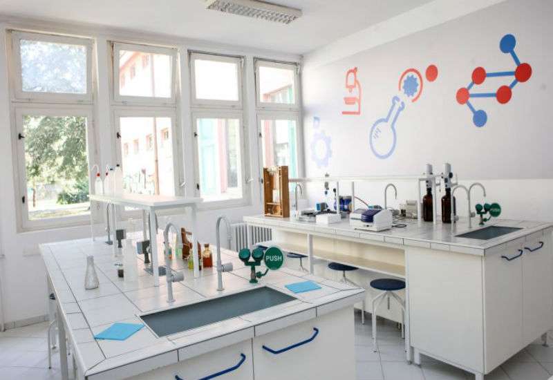 Savremena ekolo&scaron;ka laboratorija u Tehničkoj &scaron;koli "23. maj" u Pančevu