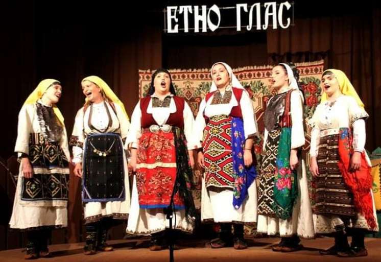 Na 22. Etno glasu nastupila je i pevačka grupa „Toše Proeski” iz Kačareva, koja neguje makedonske narodne pesme